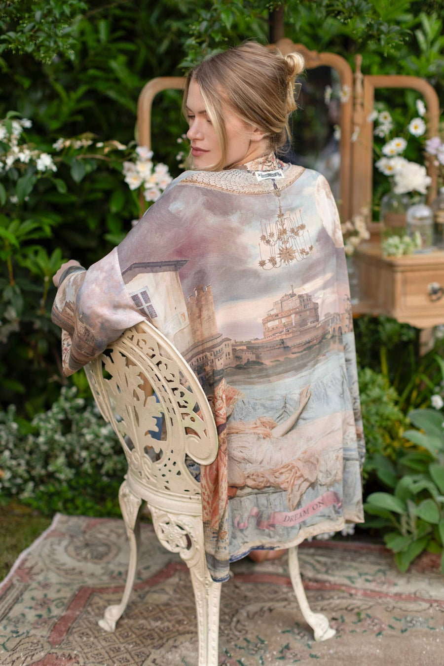 Imaginarium Matinée Kimono mid-length