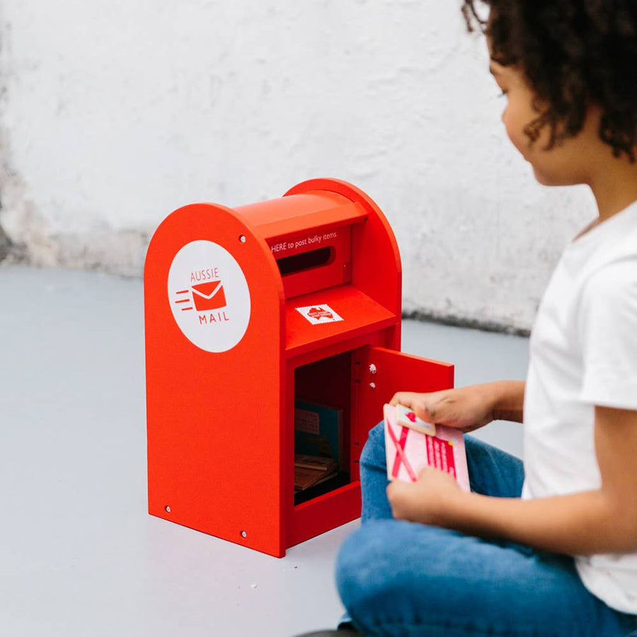 ICONIC WOODEN POST BOX