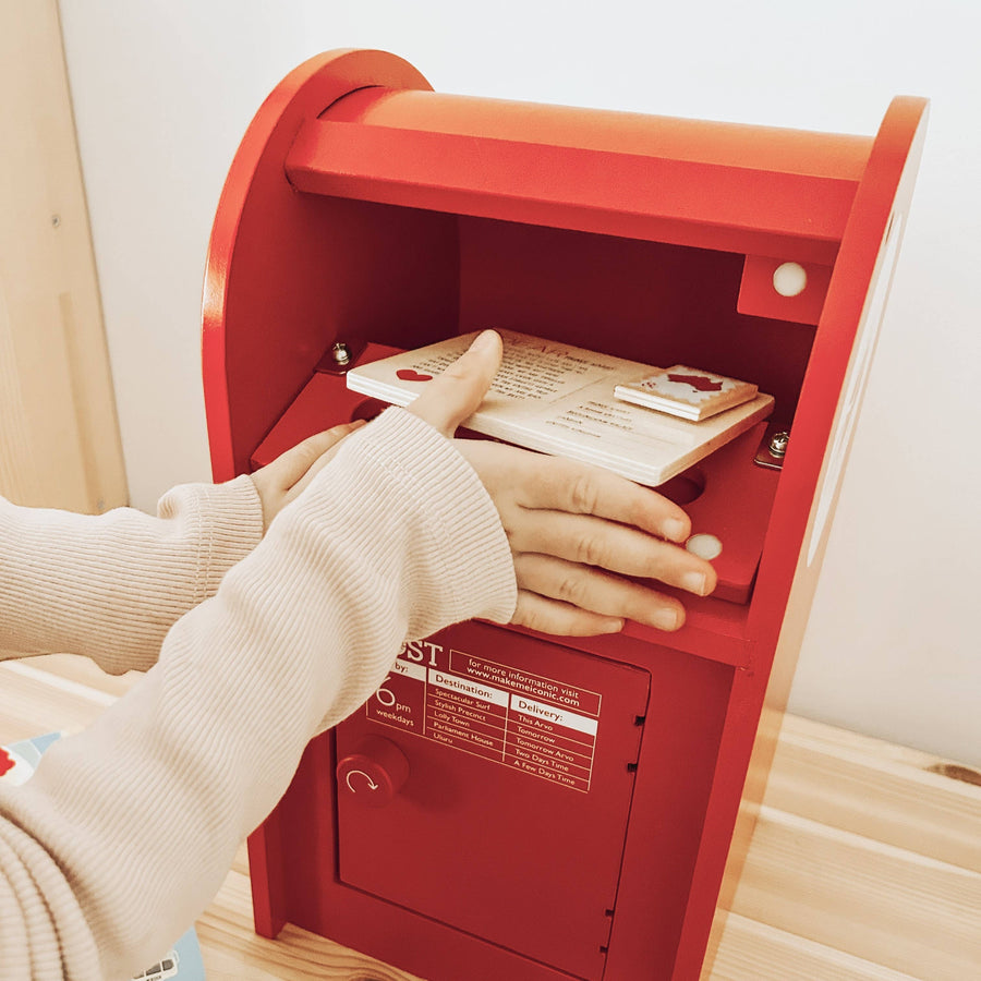 ICONIC WOODEN POST BOX