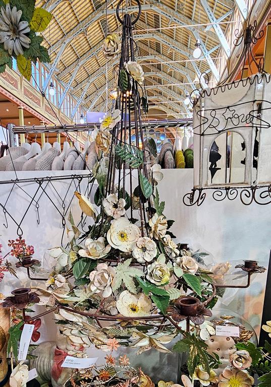 Giant Flower Chandelier - Twitchers Emporium Store