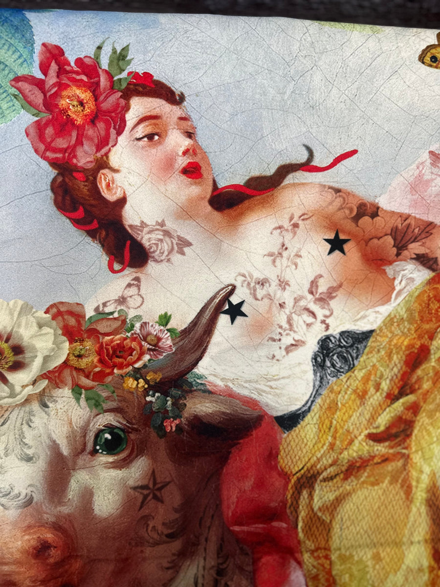 Velvet Wall Hanging - THE COW - Voglio Bene