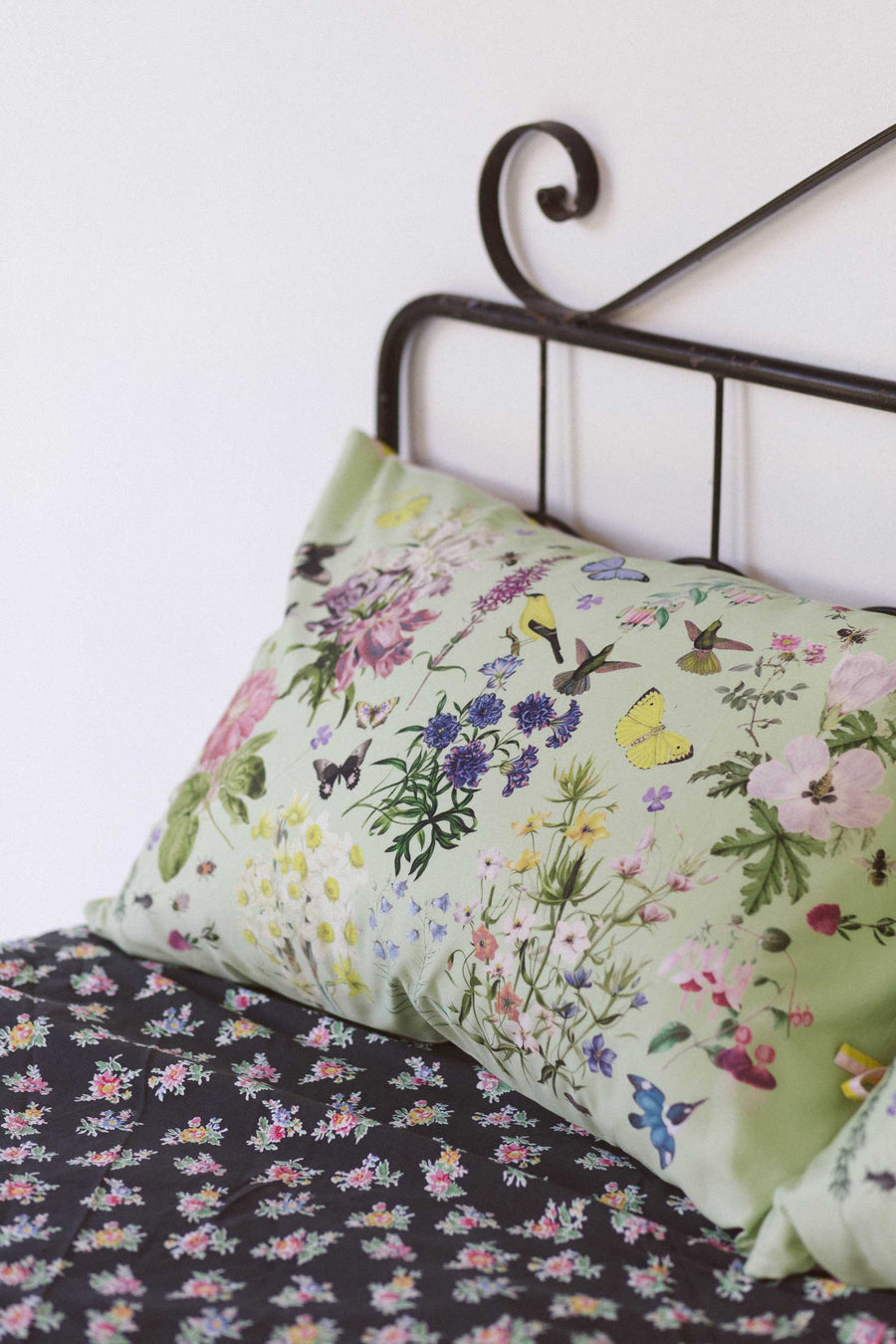 Busy Garden Pillowcase Set