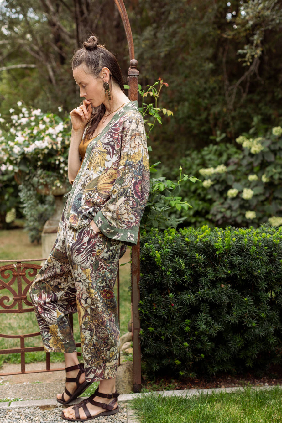 Love Grows Wild Cropped Kimono - Twitchers Emporium Store