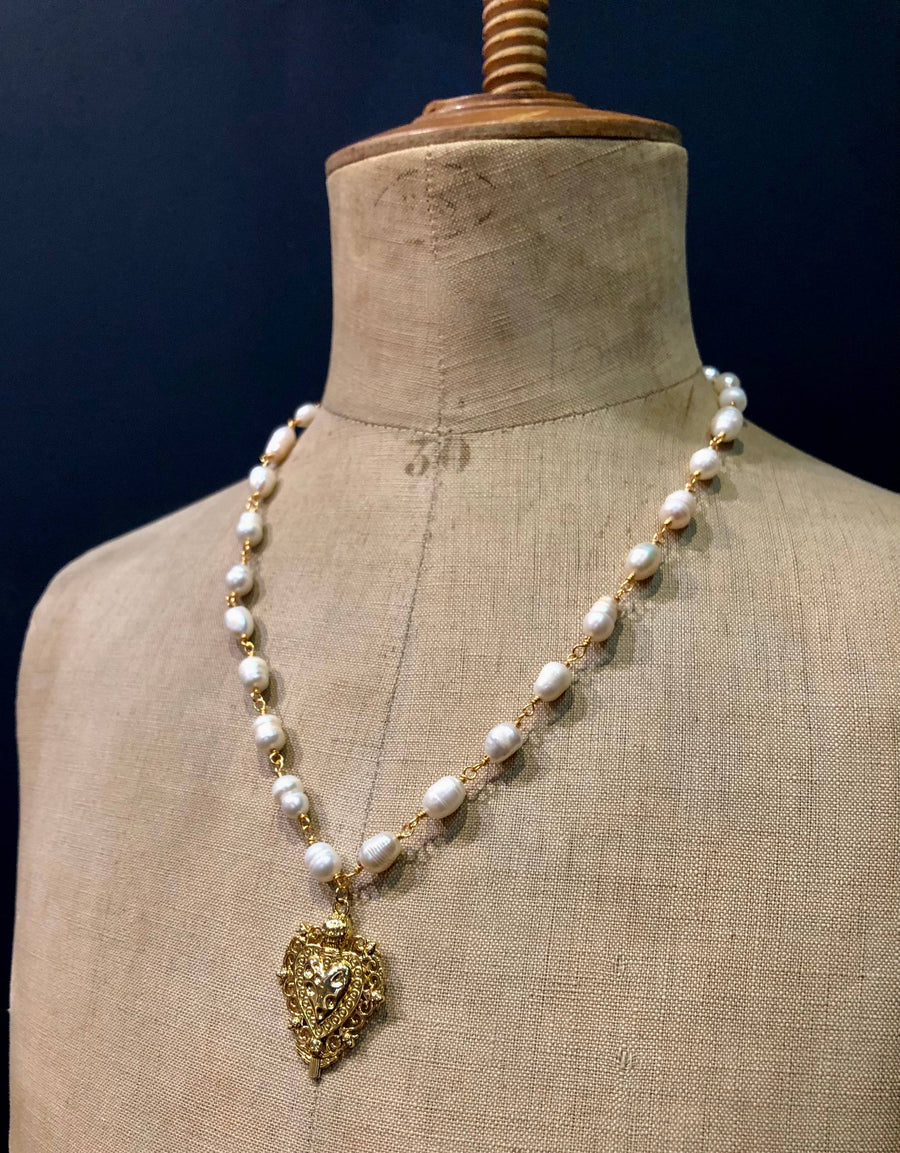Verona - Pearls Necklace - Twitchers Emporium Store