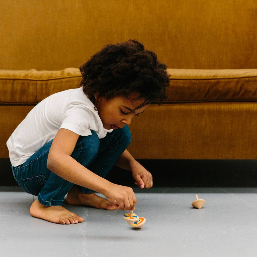 ICONIC WOODEN SPINNING TOP