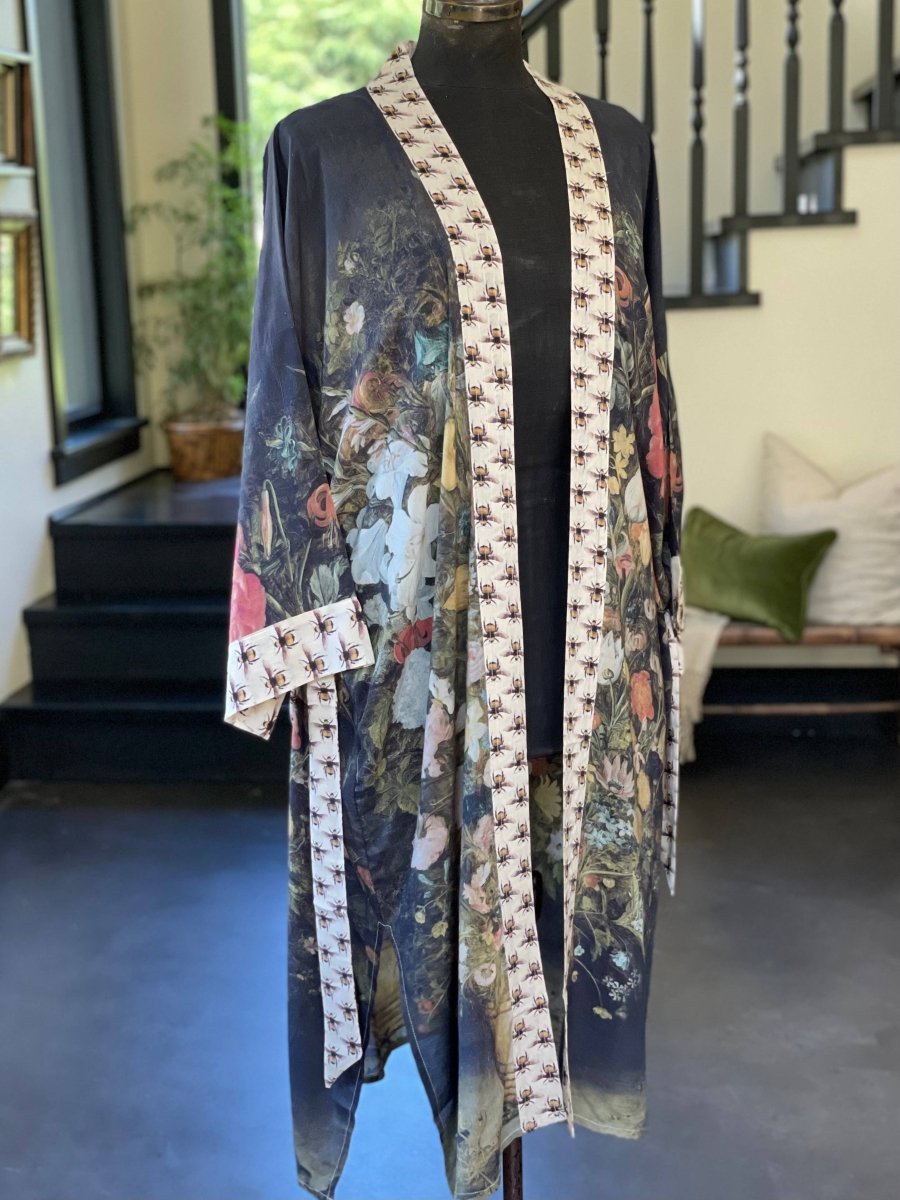 I Dream In Flowers Kimono - Twitchers Emporium Store